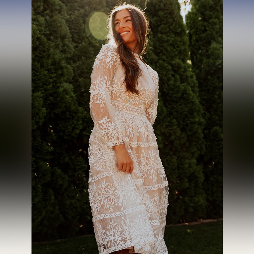 Ivy City Co White Long Sleeve Dress
